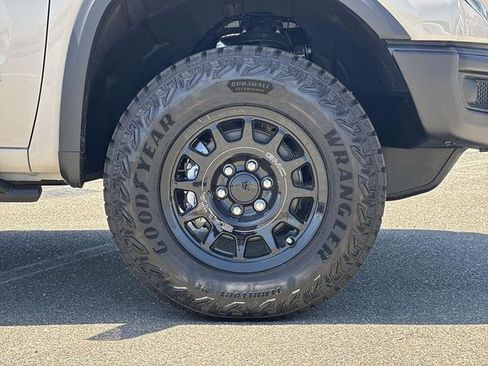 New 2026 GMC Sierra 1500 AT4X w/ AT4X AEV Edition AWD/4WD image 31