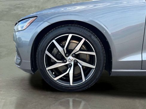 Used 2019 Volvo S60 T6 Momentum w/ Multimedia Package AWD/4WD image 37
