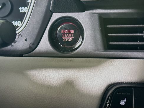 Used 2025 Honda Pilot EX-L image 20