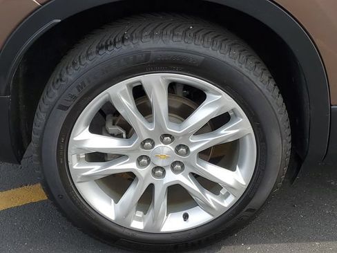 Certified 2019 Chevrolet Blazer LT w/ Sun and Wheels Package AWD/4WD image 5