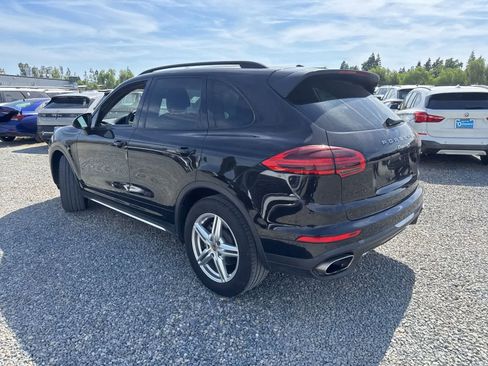 Used 2016 Porsche Cayenne AWD/4WD image 7