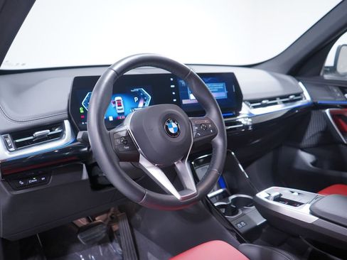 Used 2025 BMW X1 xDrive28i w/ Convenience Package AWD/4WD image 6