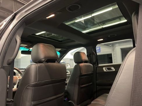 Used 2011 Ford Explorer XLT w/ 202A Rapid Spec Order Code image 33