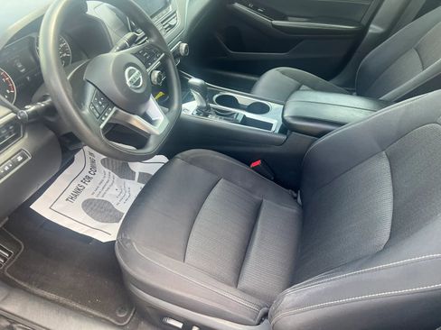 Used 2021 Nissan Altima 2.5 SV FWD image 12