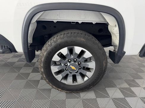 Used 2024 Chevrolet Silverado 2500 Custom w/ Custom Value Package AWD/4WD image 13