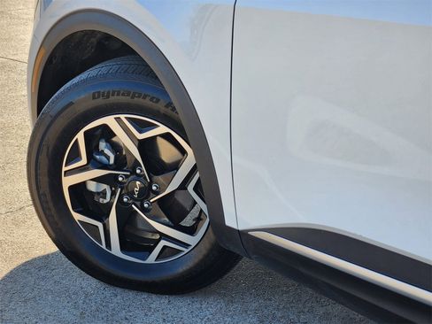 Used 2024 Kia Sportage LX image 17