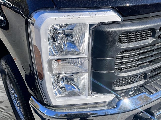 Used 2025 Ford F250 XL w/ XL Chrome Package AWD/4WD image 31