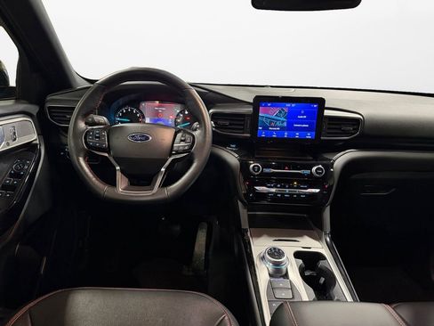 Used 2023 Ford Explorer ST-Line w/ Class IV Trailer Tow Package image 11