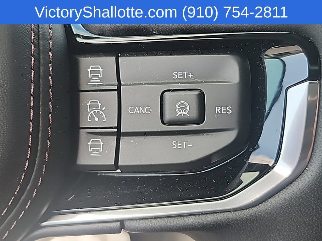 Used 2024 Jeep Wagoneer Launch Edition AWD/4WD image 15
