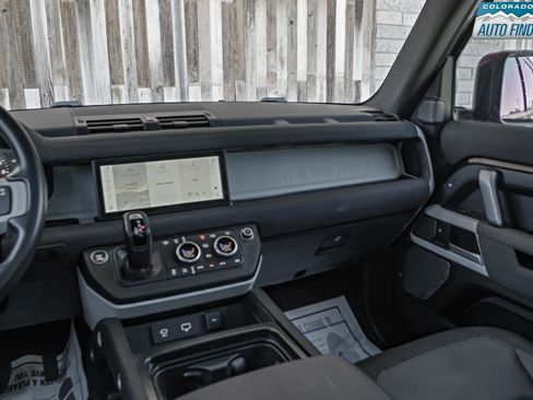 Used 2022 Land Rover Defender 110 X-Dynamic SE AWD/4WD image 18