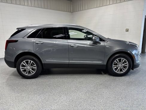 Used 2022 Cadillac XT5 Premium Luxury w/ Technology Package AWD/4WD image 8