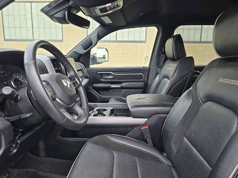 Used 2024 RAM 1500 Laramie AWD/4WD image 10