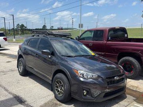 Used 2019 Subaru Crosstrek 2.0i Premium AWD/4WD image 2
