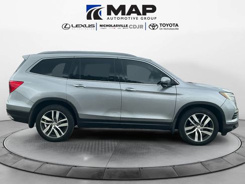 Used 2016 Honda Pilot Touring image 6