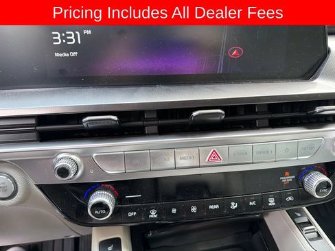 Certified 2024 Kia Telluride S w/ S Sunroof Package FWD image 11