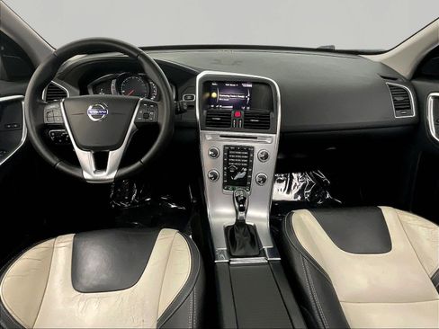 Used 2017 Volvo XC60 T5 Dynamic w/ Preferred Option Package FWD image 7