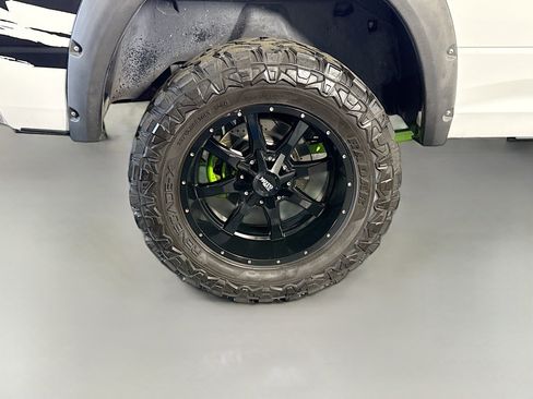 Used 2017 RAM 1500 Express image 32