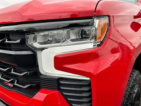 Used 2024 Chevrolet Silverado 1500 LT Trail Boss w/ Convenience Package II AWD/4WD image 7