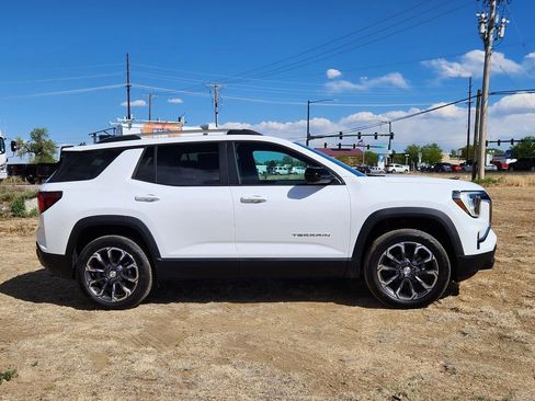 New 2026 GMC Terrain Elevation w/ Elevation Premium Package AWD/4WD image 3