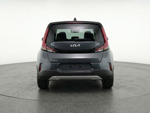 Used 2025 Kia Soul LX w/ LX Technology Package FWD image 7