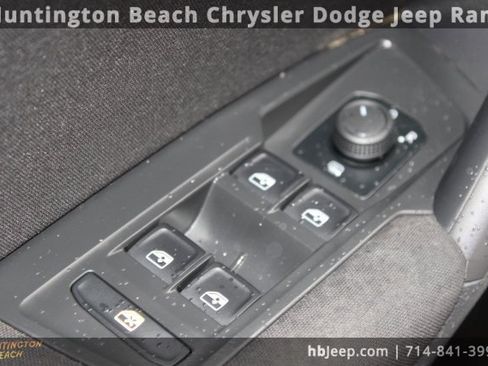 Used 2021 Volkswagen Tiguan S image 10
