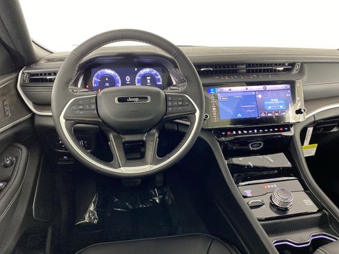 New 2026 Jeep Grand Cherokee Limited image 33