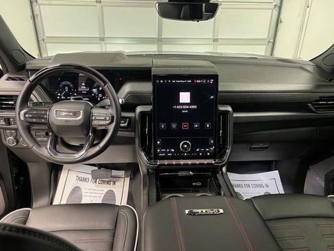 Used 2025 GMC Yukon AT4 Ultimate w/ LPO, Floor Liner Package image 17