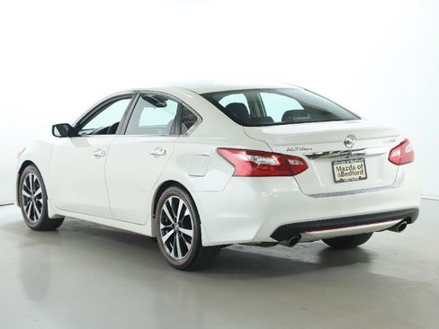 Used 2016 Nissan Altima 3.5 SR image 35