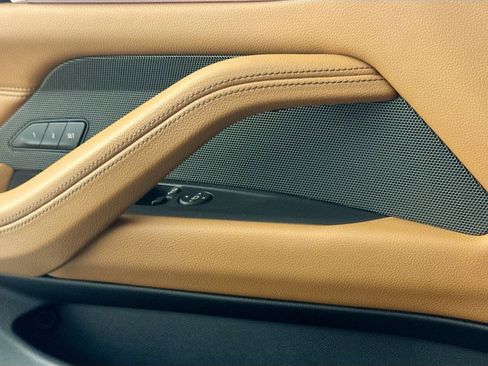 Used 2023 BMW 430i xDrive Convertible w/ Convenience Package image 19