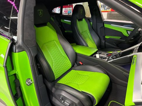Used 2022 Lamborghini Urus image 22