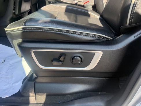 Used 2022 RAM 1500 Laramie AWD/4WD image 15