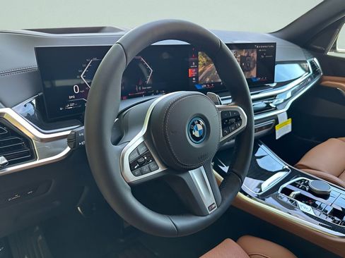New 2026 BMW X5 xDrive50e w/ M Sport Package image 13