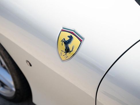 Used 2022 Ferrari Roma RWD image 18
