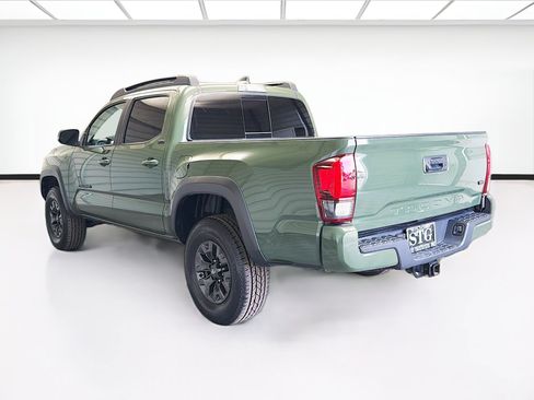 Used 2021 Toyota Tacoma SR5 w/ Technology Package RWD image 6