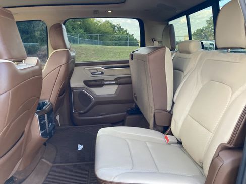 Used 2021 RAM 1500 Laramie AWD/4WD image 4