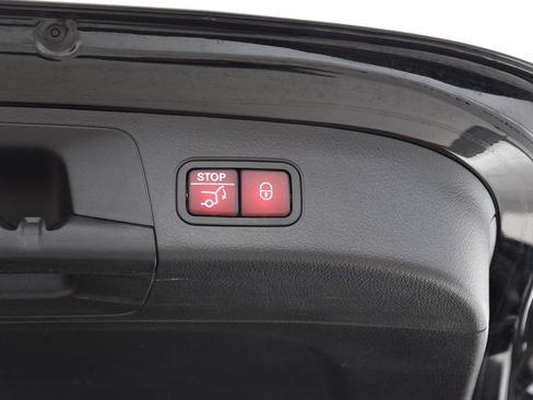 Certified 2021 Mercedes-Benz GLA 250 4MATIC image 30