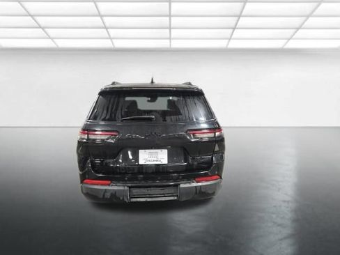 Used 2023 Jeep Grand Cherokee L Laredo AWD/4WD image 6