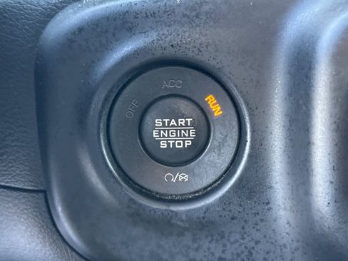 Used 2021 Jeep Gladiator Sport image 23