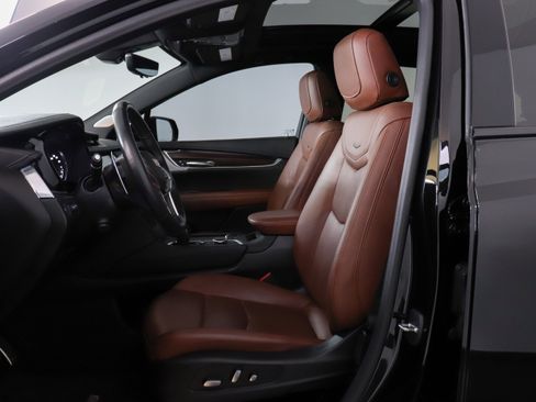 Used 2023 Cadillac XT5 Sportv w/ Technology Package image 13