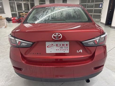 Used 2017 Toyota Yaris iA image 9