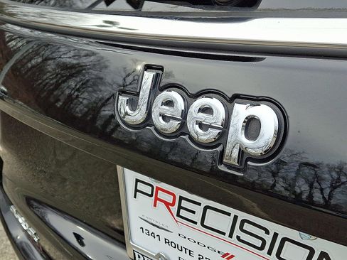 Certified 2025 Jeep Compass Limited AWD/4WD image 29