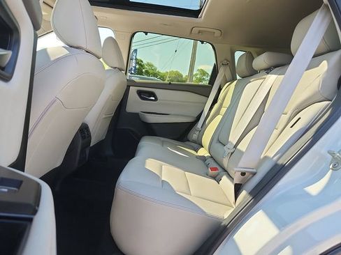 Used 2023 Nissan Rogue SL w/ SL Premium Package AWD/4WD image 6