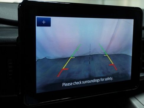 Used 2022 Ford Explorer XLT w/ Equipment Group 202A image 27