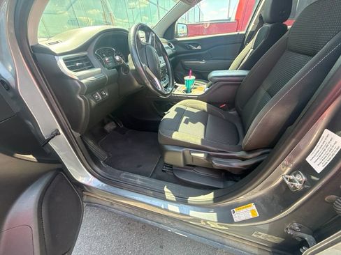 Used 2020 GMC Acadia SLE FWD image 13