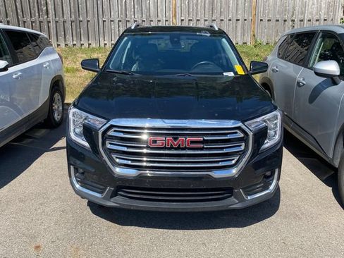 Used 2024 GMC Terrain SLT AWD/4WD image 9