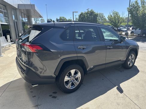 Used 2025 Toyota RAV4 XLE image 6