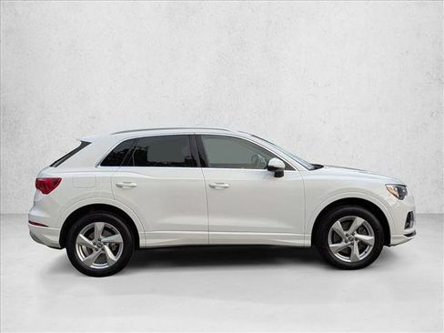 Used 2020 Audi Q3 2.0T Premium w/ Convenience Package image 4