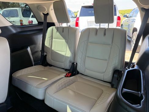 Used 2018 Ford Explorer Platinum AWD/4WD image 14