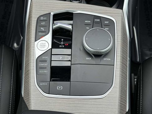 Used 2025 BMW 330i Sedan image 37