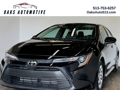 Used 2024 Toyota Corolla LE FWD image 1